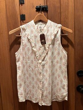 Blake Shelton for Lands’ End Sleeveless Ruffle Front Button-Up Top